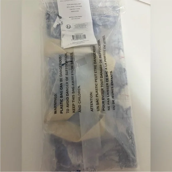 Dior Gift Around The World  Tote Bag - Picture 8 of 13